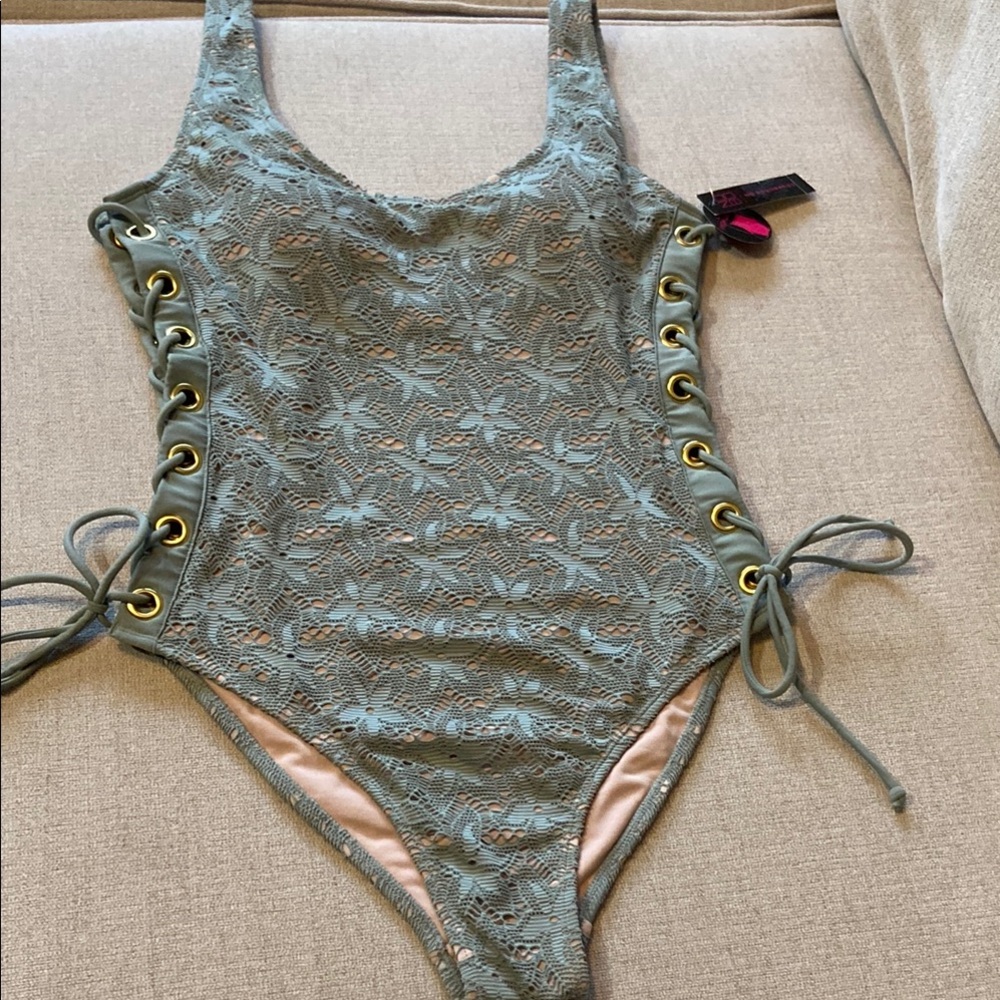 Women's Light Green Lace-Up One Piece Swimsuit Size L 11/13. NWT